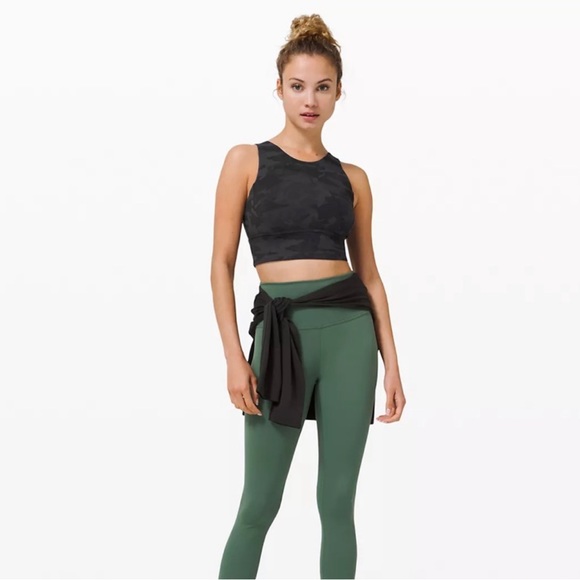 Lululemon Stronger as one - Picture 3 of 4